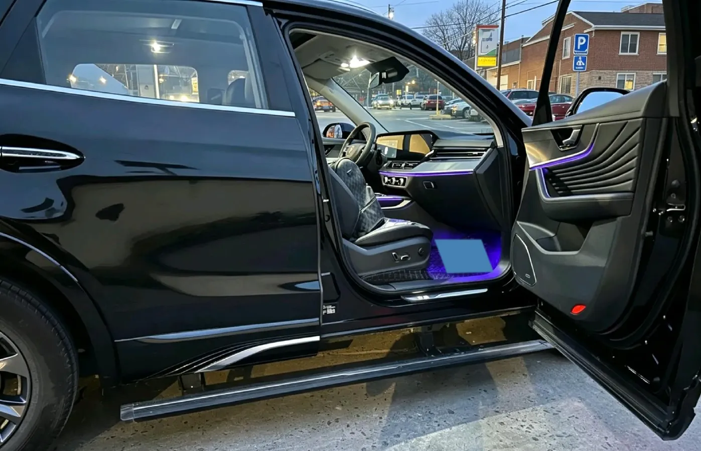 2023 HongQi HS5 2.0T 252HP L4 8AT,autocango,china used car exporter,china ev exporter,chinese used car exporter,chinese used ev exporter