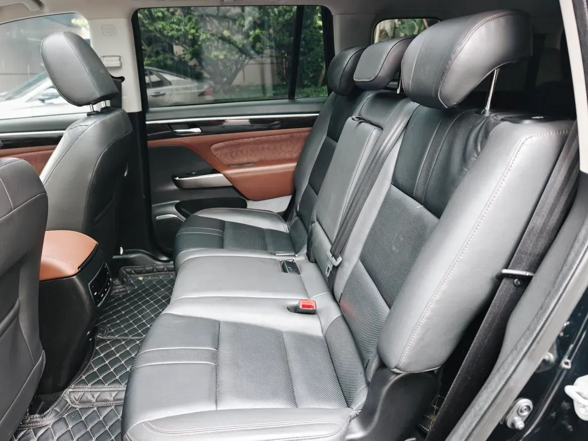 2017 GAC Trumpchi GS8 2.0T 201HP L4 6AT,autocango,china used car exporter,china ev exporter,chinese used car exporter,chinese used ev exporter