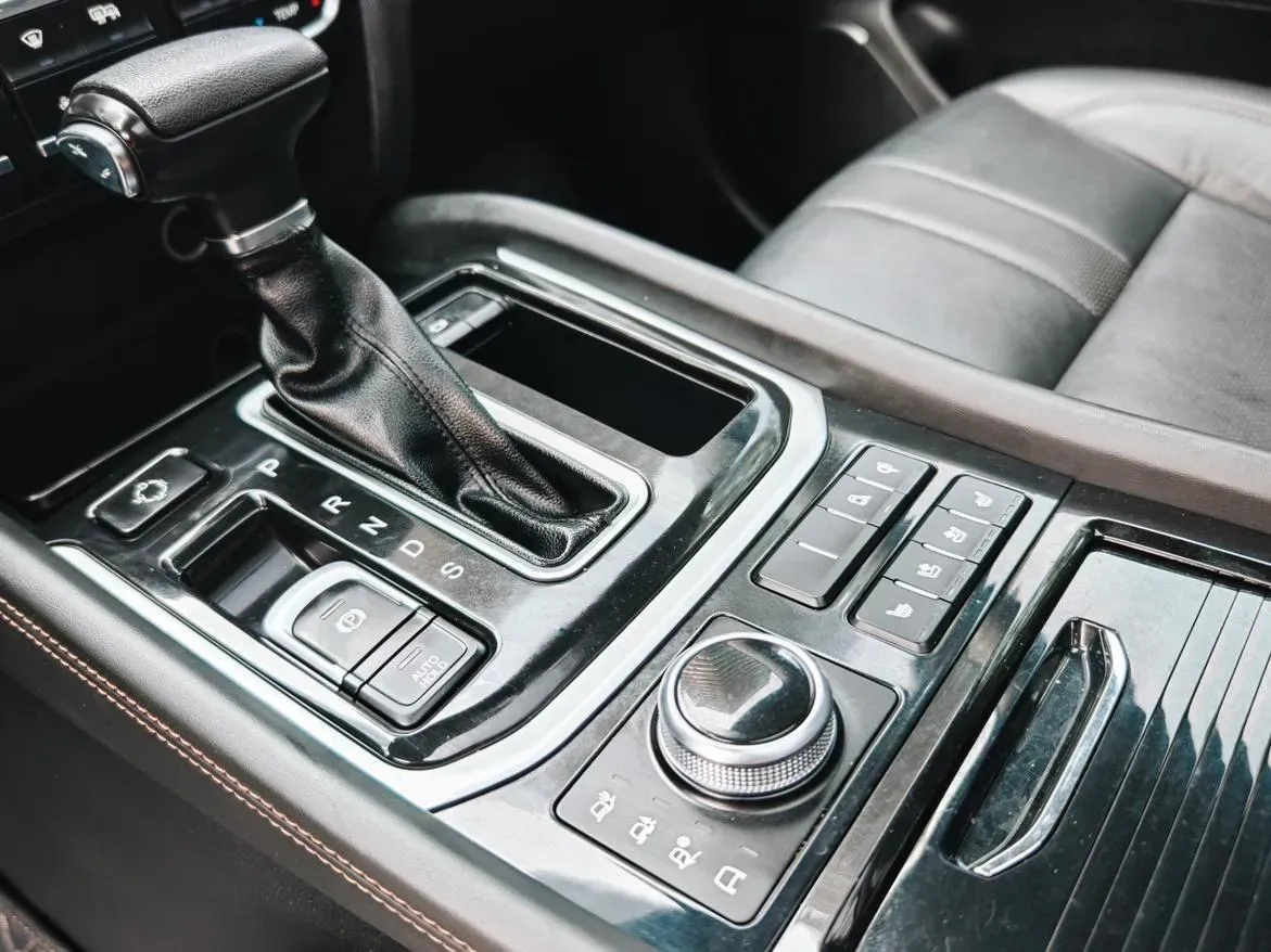 2017 GAC Trumpchi GS8 2.0T 201HP L4 6AT,autocango,china used car exporter,china ev exporter,chinese used car exporter,chinese used ev exporter