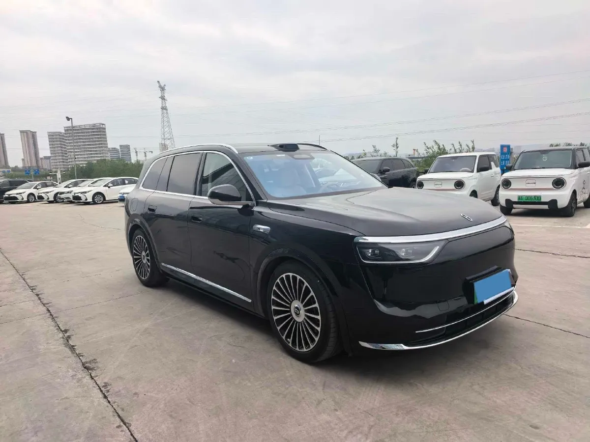 2025 AITO AITO M8 REEV 160HP REEV 53.4KWH,autocango,china used car exporter,china ev exporter,chinese used car exporter,chinese used ev exporter