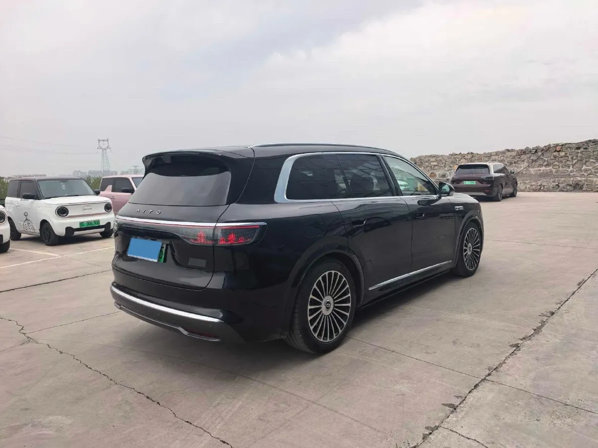 2025 AITO AITO M8 REEV 160HP REEV 53.4KWH,autocango,china used car exporter,china ev exporter,chinese used car exporter,chinese used ev exporter