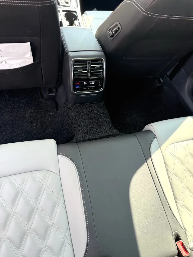 2024 Volkswagen Magotan 2.0T 186HP L4 7DCT,autocango,china used car exporter,china ev exporter,chinese used car exporter,chinese used ev exporter