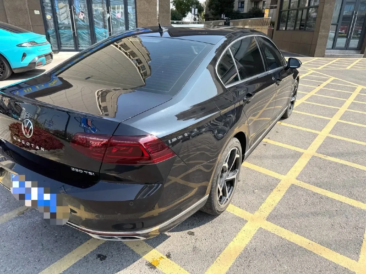 2024 Volkswagen Magotan 2.0T 186HP L4 7DCT,autocango,china used car exporter,china ev exporter,chinese used car exporter,chinese used ev exporter