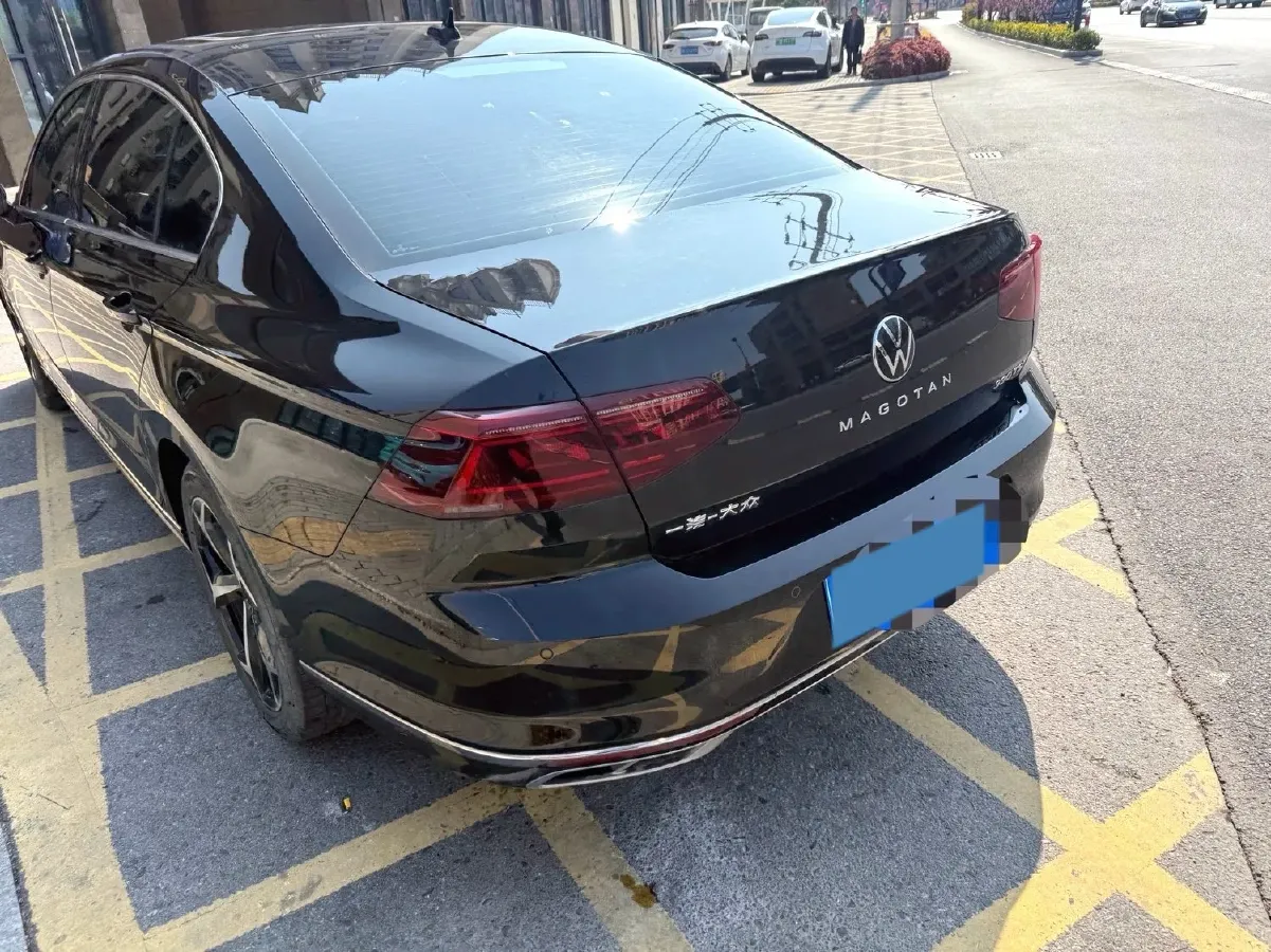 2024 Volkswagen Magotan 2.0T 186HP L4 7DCT,autocango,china used car exporter,china ev exporter,chinese used car exporter,chinese used ev exporter