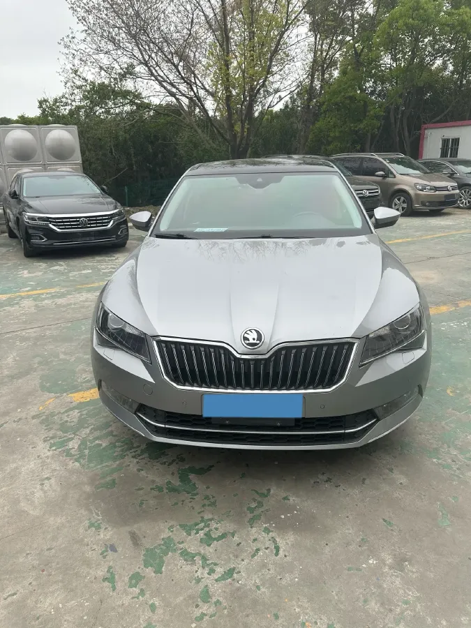 2018 Skoda Kodiak 1.8T 180HP L4 7DCT,autocango,china used car exporter,china ev exporter,chinese used car exporter,chinese used ev exporter