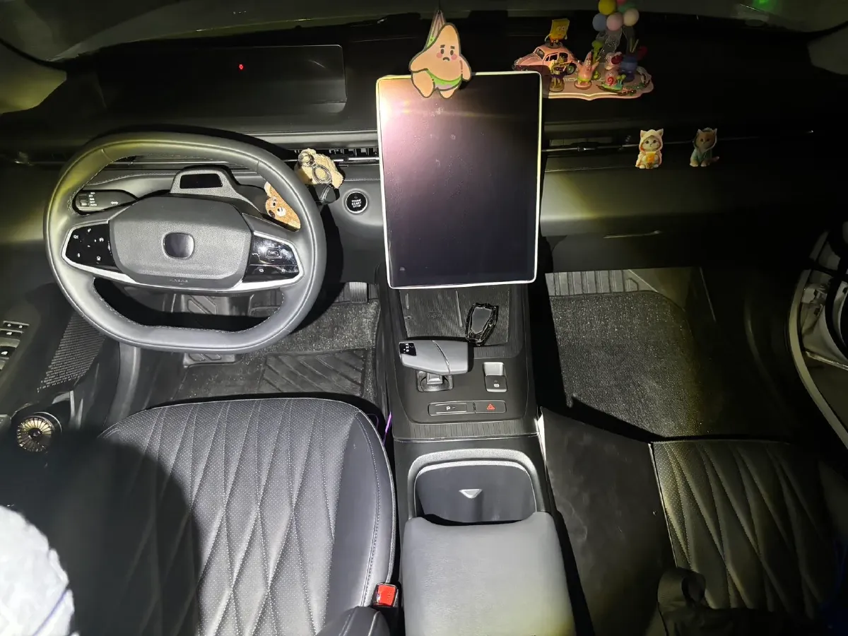 2023 ChangAn Oshan Z6 1.5T 188HP L4 7DCT,autocango,china used car exporter,china ev exporter,chinese used car exporter,chinese used ev exporter