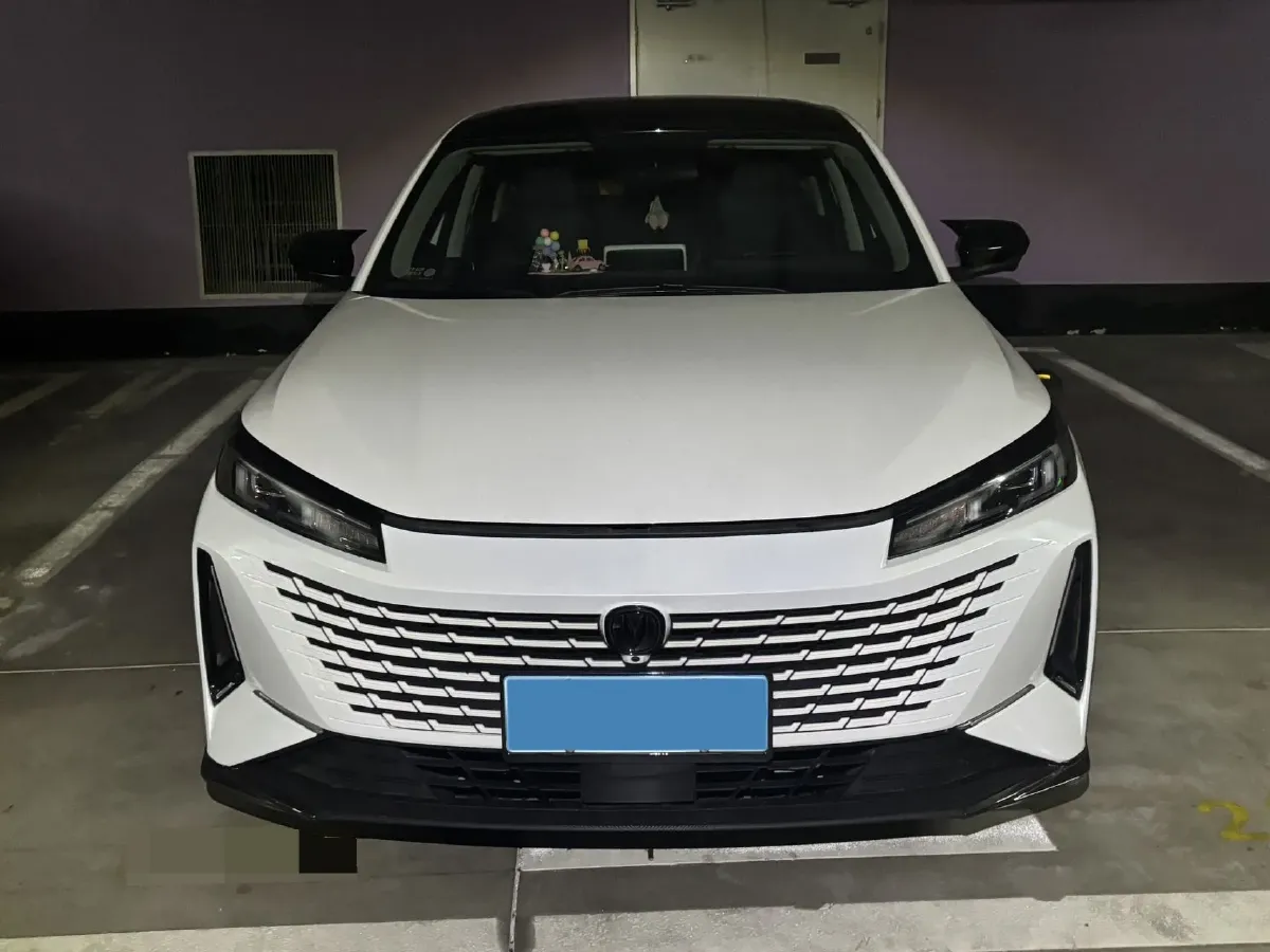 2023 ChangAn Oshan Z6 1.5T 188HP L4 7DCT,autocango,china used car exporter,china ev exporter,chinese used car exporter,chinese used ev exporter