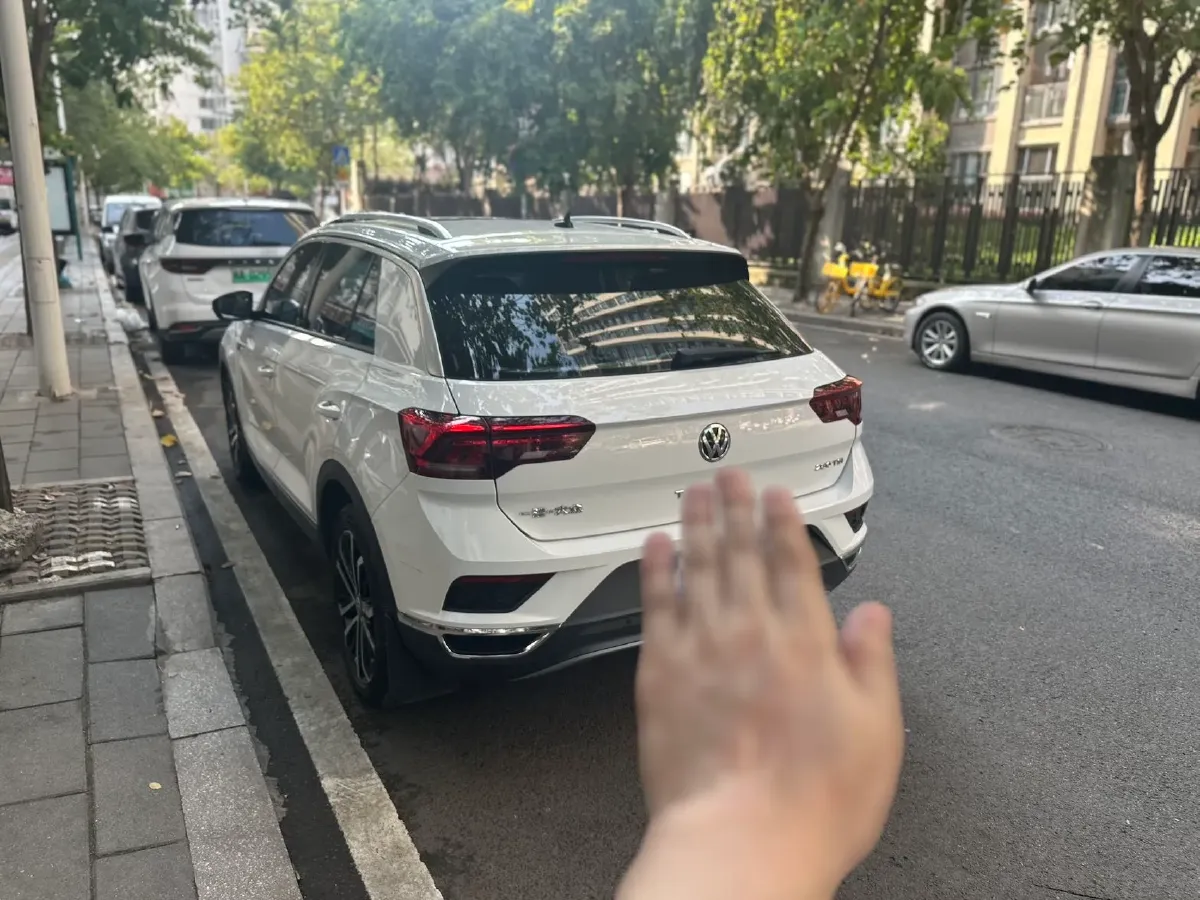2020 Volkswagen T-Roc 1.4T 150HP L4 7DCT,autocango,china used car exporter,china ev exporter,chinese used car exporter,chinese used ev exporter