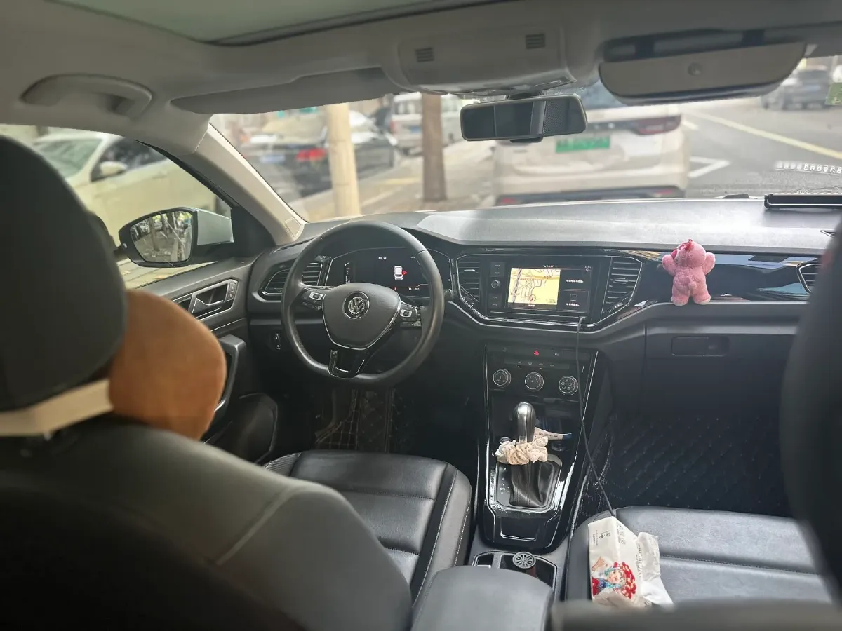 2020 Volkswagen T-Roc 1.4T 150HP L4 7DCT,autocango,china used car exporter,china ev exporter,chinese used car exporter,chinese used ev exporter