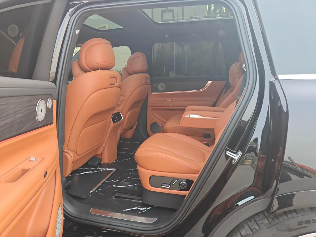 2024 AITO AITO M9 1.5T 152HP L4 REEV 42KWH,autocango,china used car exporter,china ev exporter,chinese used car exporter,chinese used ev exporter