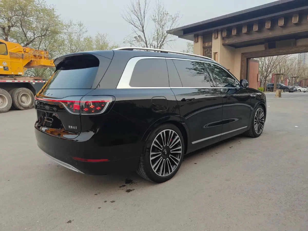 2024 AITO AITO M9 1.5T 152HP L4 REEV 42KWH,autocango,china used car exporter,china ev exporter,chinese used car exporter,chinese used ev exporter
