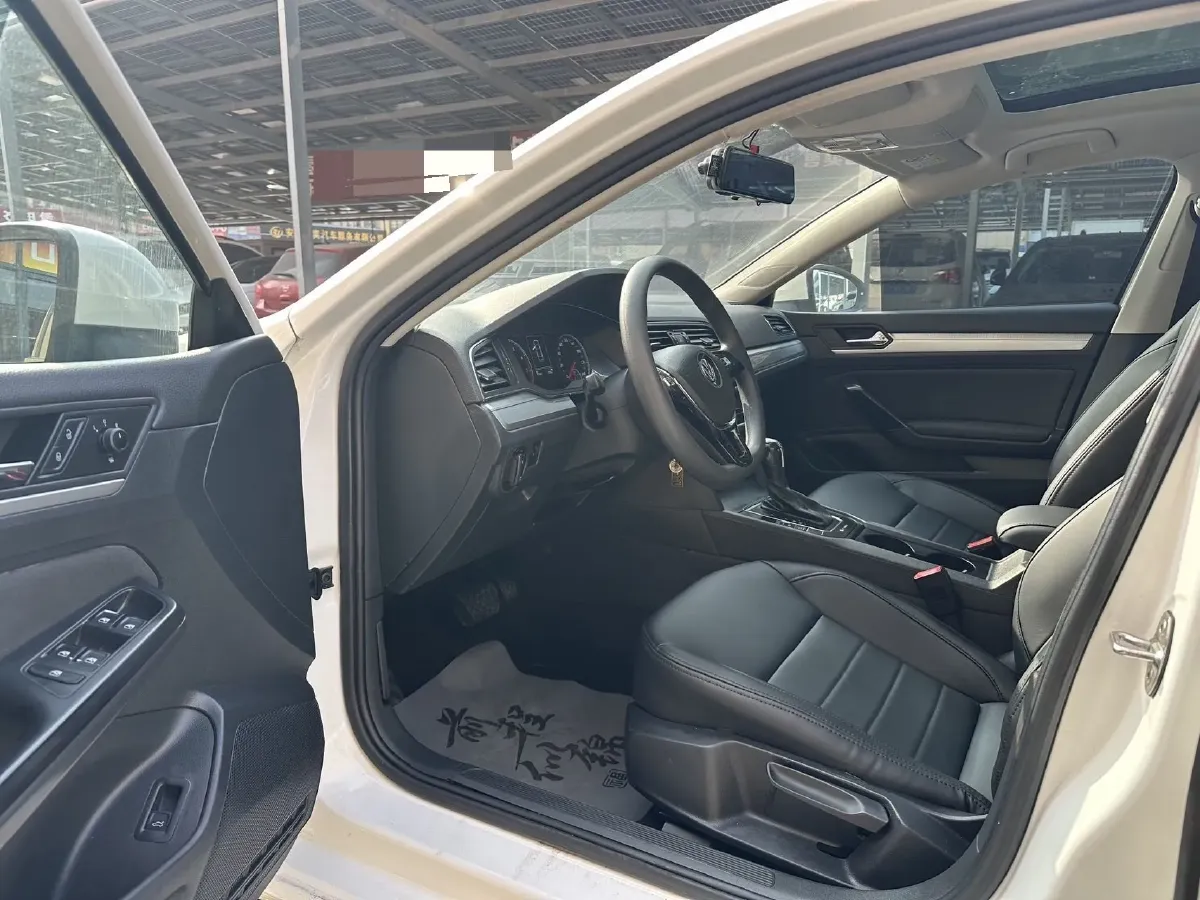 2019 Volkswagen T-Cross 1.4T 150HP L4 7DCT,autocango,china used car exporter,china ev exporter,chinese used car exporter,chinese used ev exporter