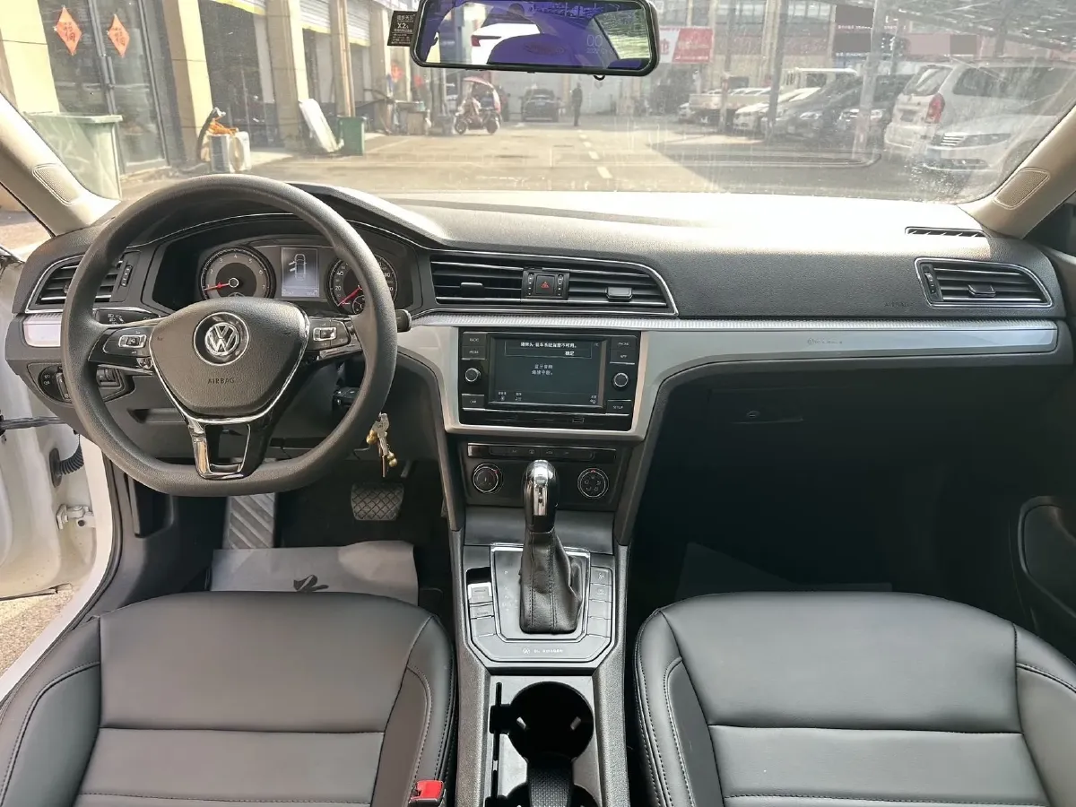 2019 Volkswagen T-Cross 1.4T 150HP L4 7DCT,autocango,china used car exporter,china ev exporter,chinese used car exporter,chinese used ev exporter