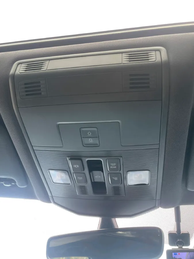 2021 Volkswagen T-Roc 1.4T 150HP L4 7DCT,autocango,china used car exporter,china ev exporter,chinese used car exporter,chinese used ev exporter