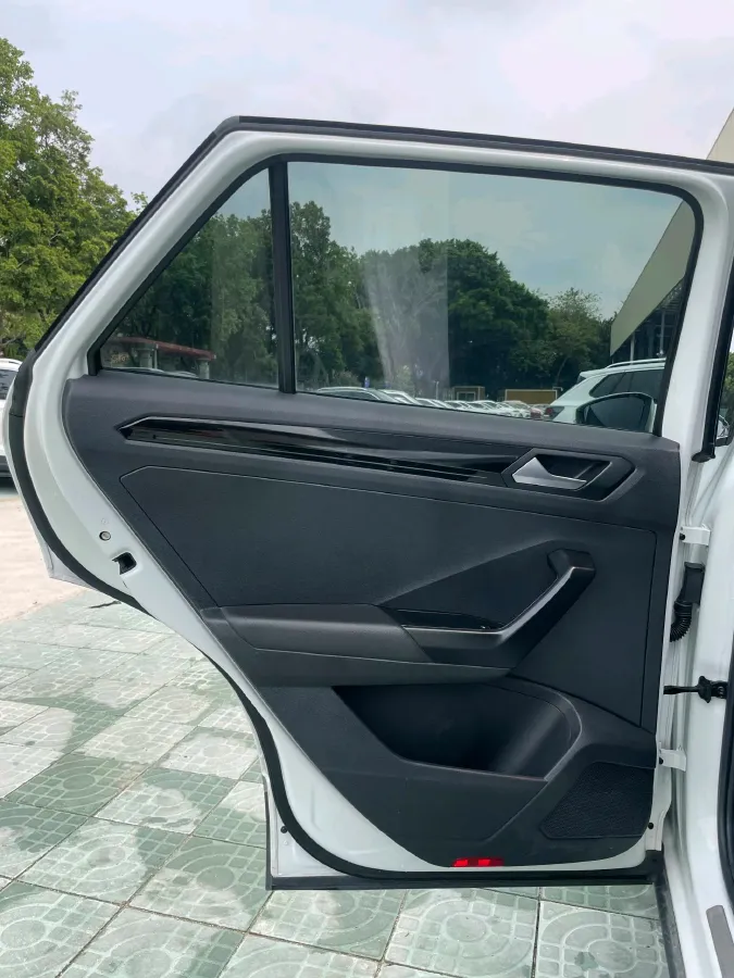 2021 Volkswagen T-Roc 1.4T 150HP L4 7DCT,autocango,china used car exporter,china ev exporter,chinese used car exporter,chinese used ev exporter