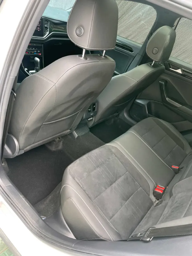 2021 Volkswagen T-Roc 1.4T 150HP L4 7DCT,autocango,china used car exporter,china ev exporter,chinese used car exporter,chinese used ev exporter