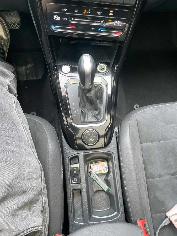 2021 Volkswagen T-Roc 1.4T 150HP L4 7DCT,autocango,china used car exporter,china ev exporter,chinese used car exporter,chinese used ev exporter