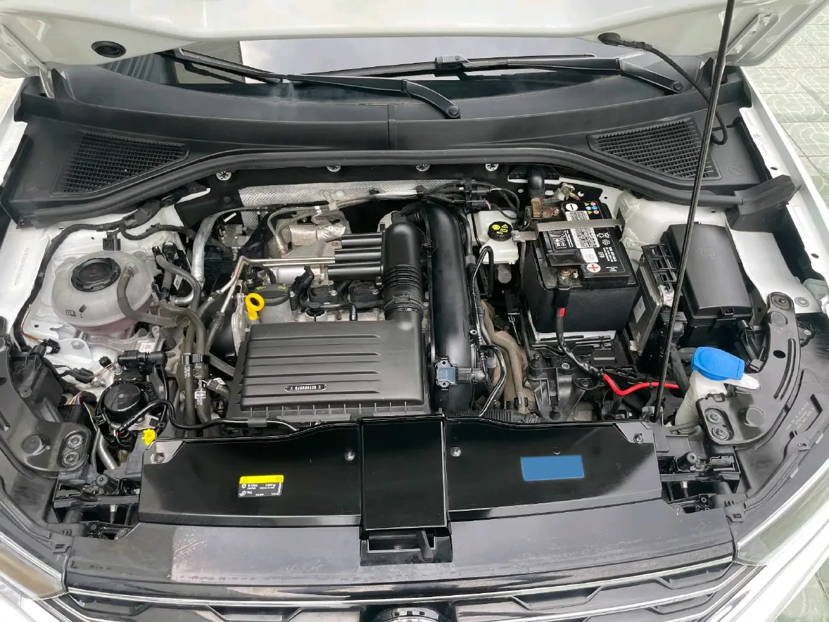 2021 Volkswagen T-Roc 1.4T 150HP L4 7DCT,autocango,china used car exporter,china ev exporter,chinese used car exporter,chinese used ev exporter