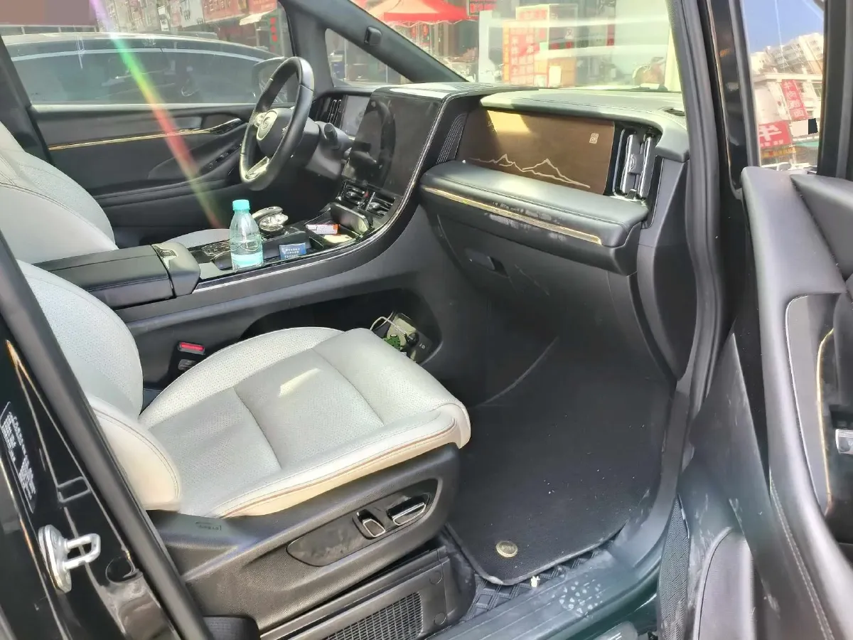 2023 GAC Trumpchi M8 2.0T 190HP L4 E-CVT Hybrid,autocango,china used car exporter,china ev exporter,chinese used car exporter,chinese used ev exporter