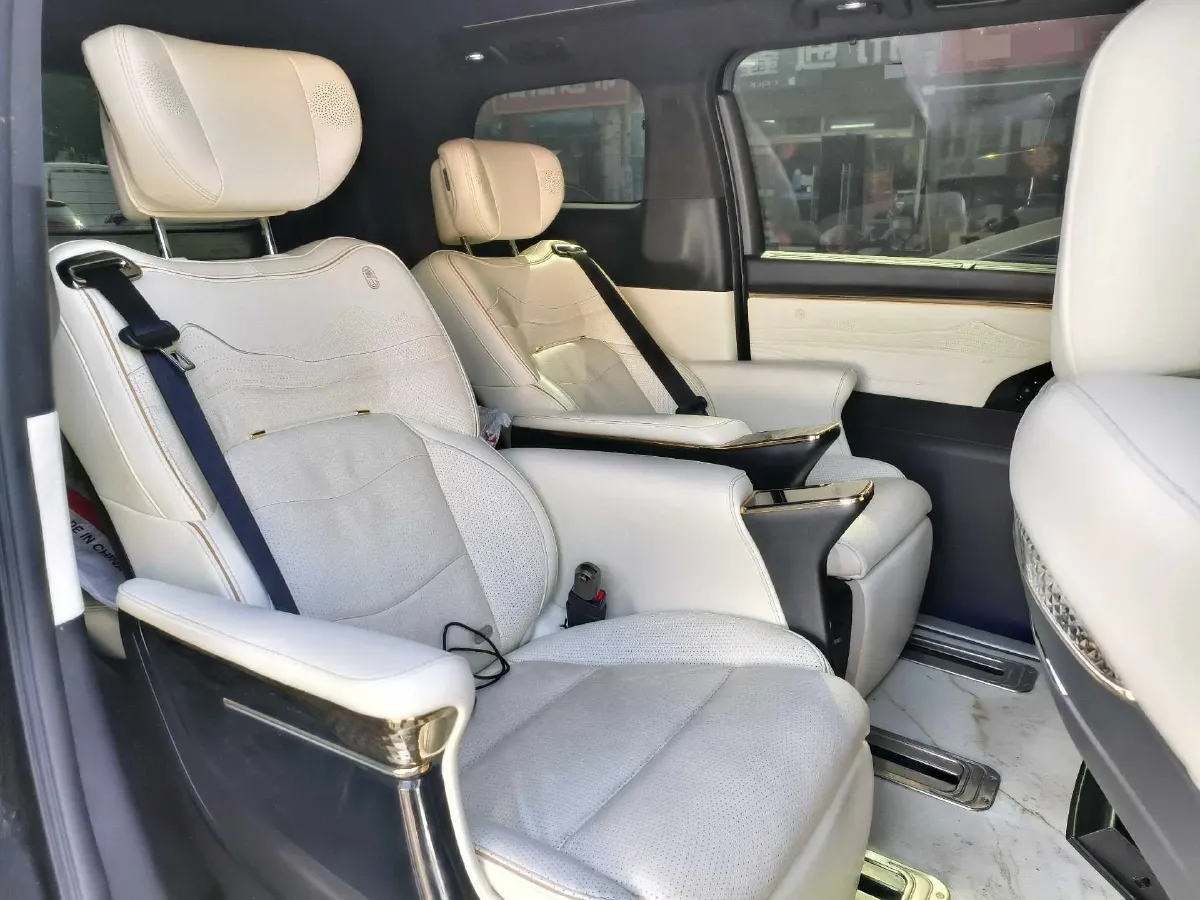 2023 GAC Trumpchi M8 2.0T 190HP L4 E-CVT Hybrid,autocango,china used car exporter,china ev exporter,chinese used car exporter,chinese used ev exporter