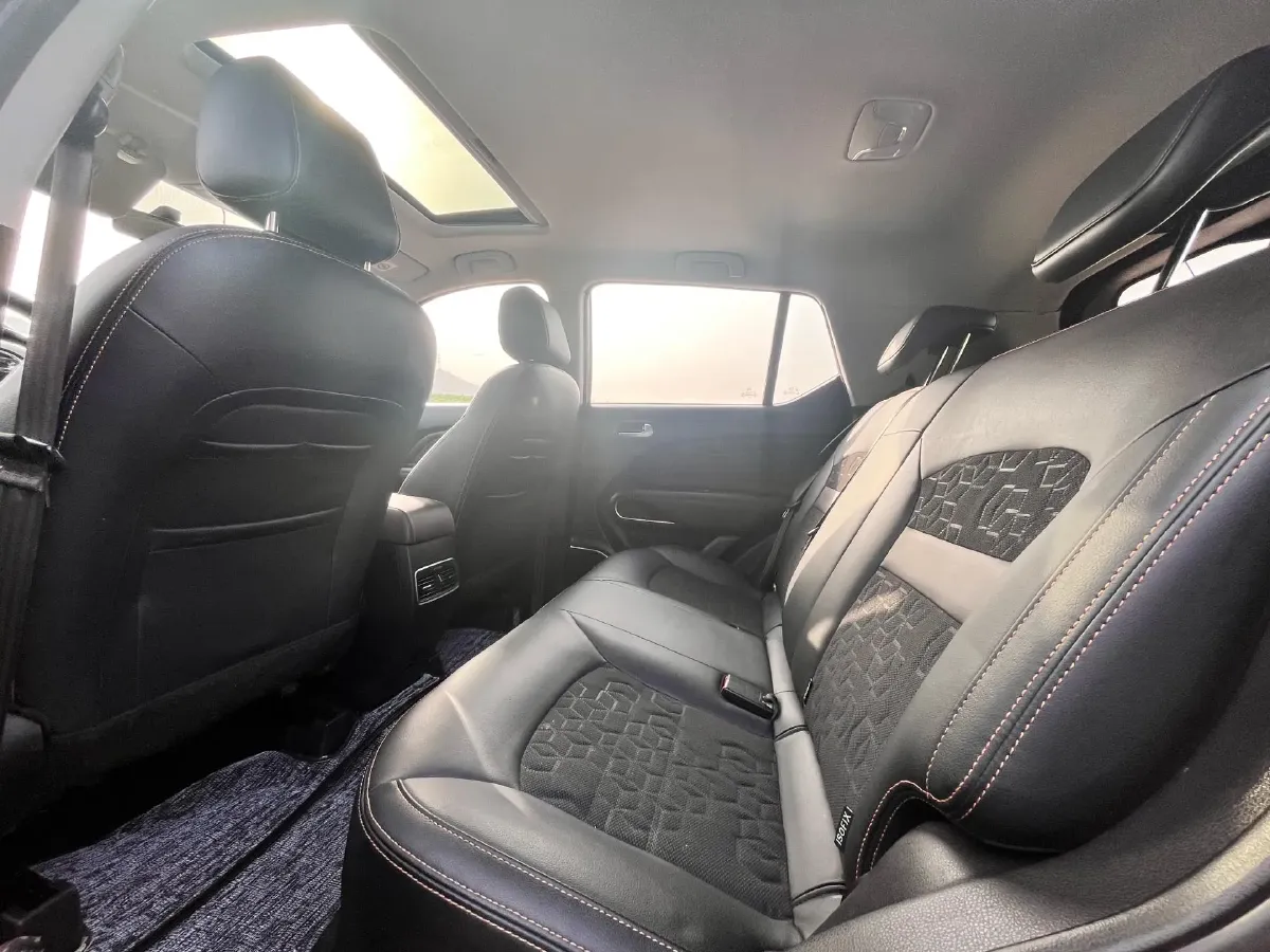 2020 GAC Trumpchi GS3 1.5T 163HP L3 7DCT,autocango,china used car exporter,china ev exporter,chinese used car exporter,chinese used ev exporter