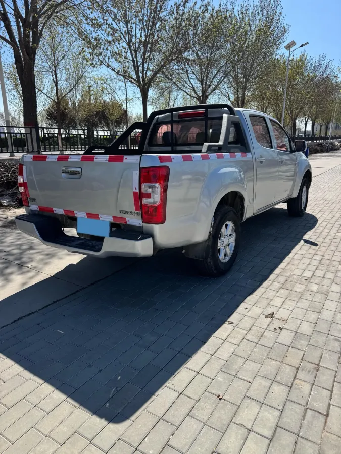 2018 Isuzu RE-MAX Jim 2.8T 116HP L4 5MT,autocango,china used car exporter,china ev exporter,chinese used car exporter,chinese used ev exporter