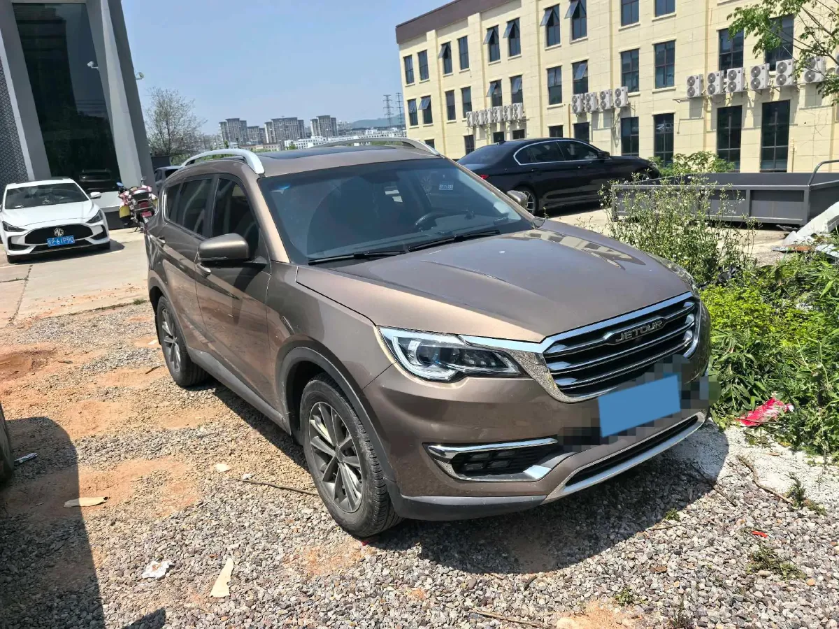2018 Jetour X70 1.5T 147HP L4 5MT,autocango,china used car exporter,china ev exporter,chinese used car exporter,chinese used ev exporter