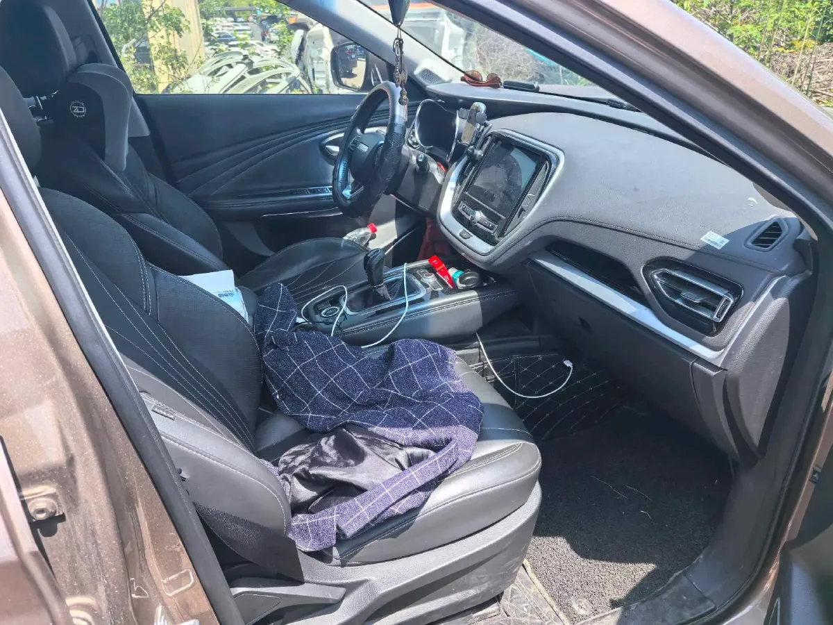 2018 Jetour X70 1.5T 147HP L4 5MT,autocango,china used car exporter,china ev exporter,chinese used car exporter,chinese used ev exporter