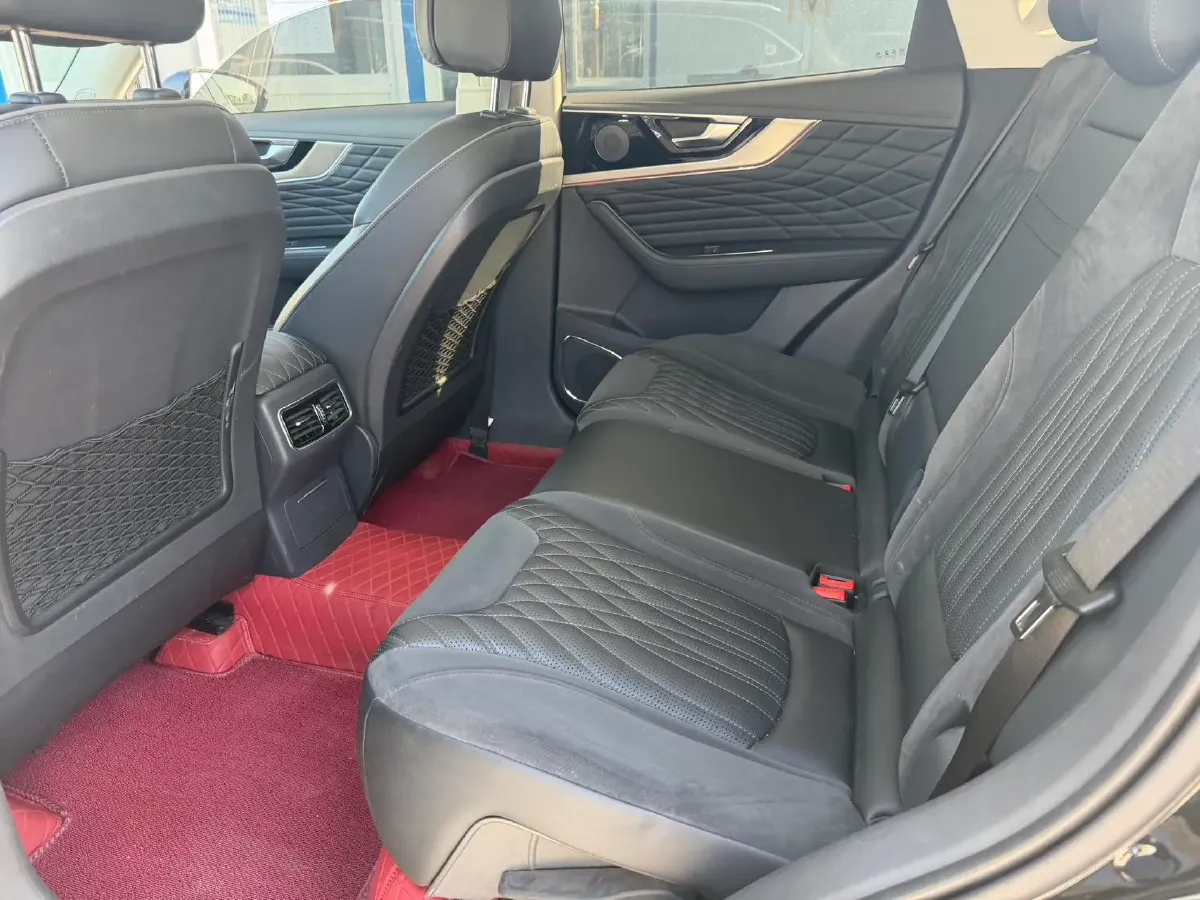 2022 HongQi HS5 2.0T 224HP L4 6AT,autocango,china used car exporter,china ev exporter,chinese used car exporter,chinese used ev exporter