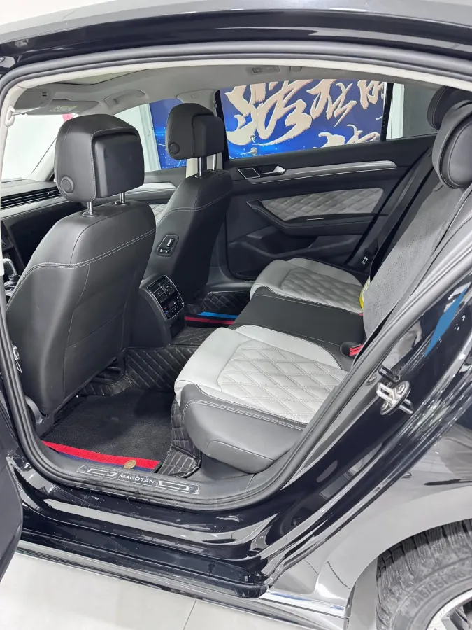 2023 Volkswagen Magotan 2.0T 186HP L4 7DCT,autocango,china used car exporter,china ev exporter,chinese used car exporter,chinese used ev exporter