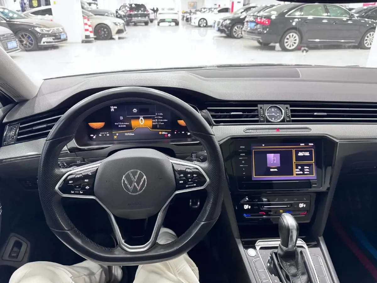 2023 Volkswagen Magotan 2.0T 186HP L4 7DCT,autocango,china used car exporter,china ev exporter,chinese used car exporter,chinese used ev exporter