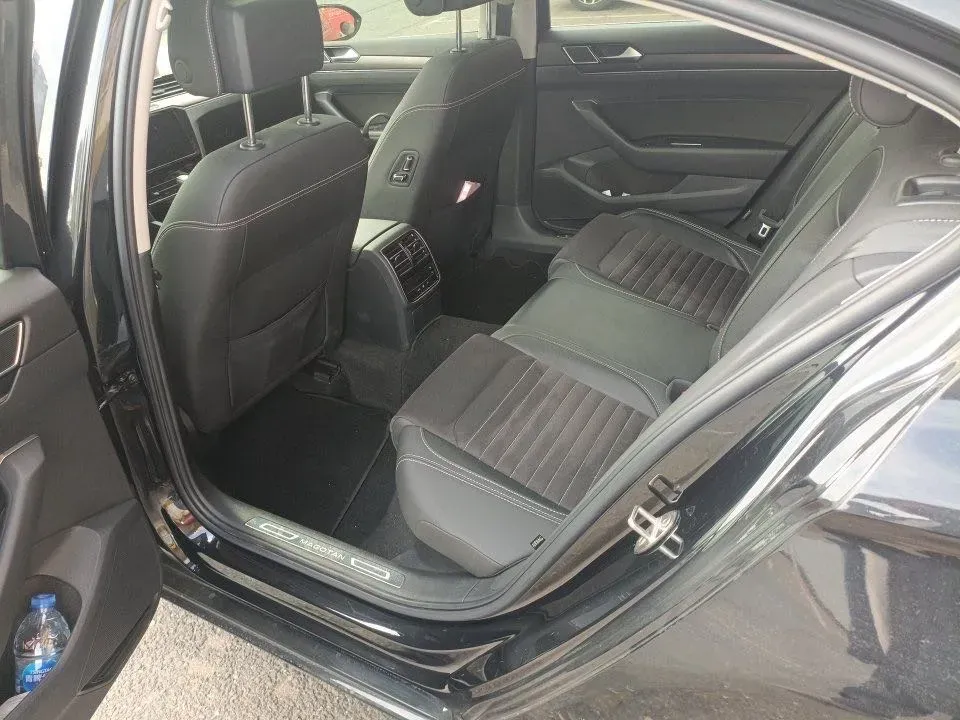 2021 Volkswagen Magotan 2.0T 186HP L4 7DCT,autocango,china used car exporter,china ev exporter,chinese used car exporter,chinese used ev exporter