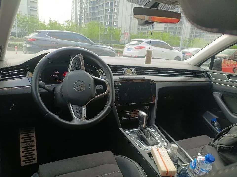 2021 Volkswagen Magotan 2.0T 186HP L4 7DCT,autocango,china used car exporter,china ev exporter,chinese used car exporter,chinese used ev exporter