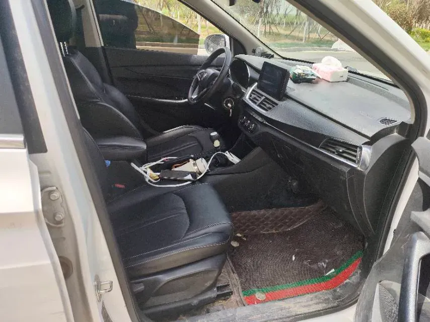 2018 BaoJun 360 1.5L 112HP L4 6MT,autocango,china used car exporter,china ev exporter,chinese used car exporter,chinese used ev exporter