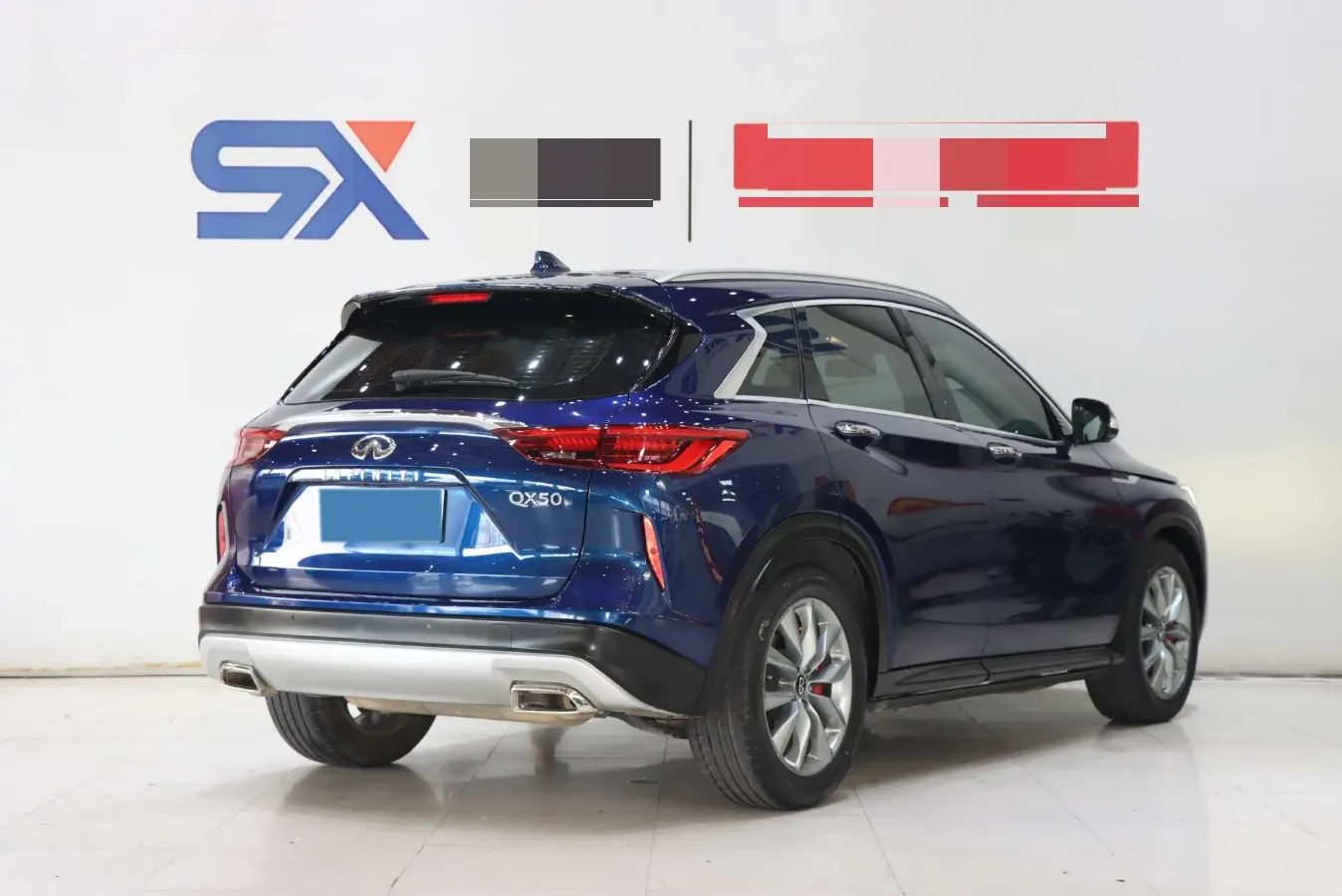 2020 Infiniti QX50 2.0T 261HP L4 CVT,autocango,china used car exporter,china ev exporter,chinese used car exporter,chinese used ev exporter