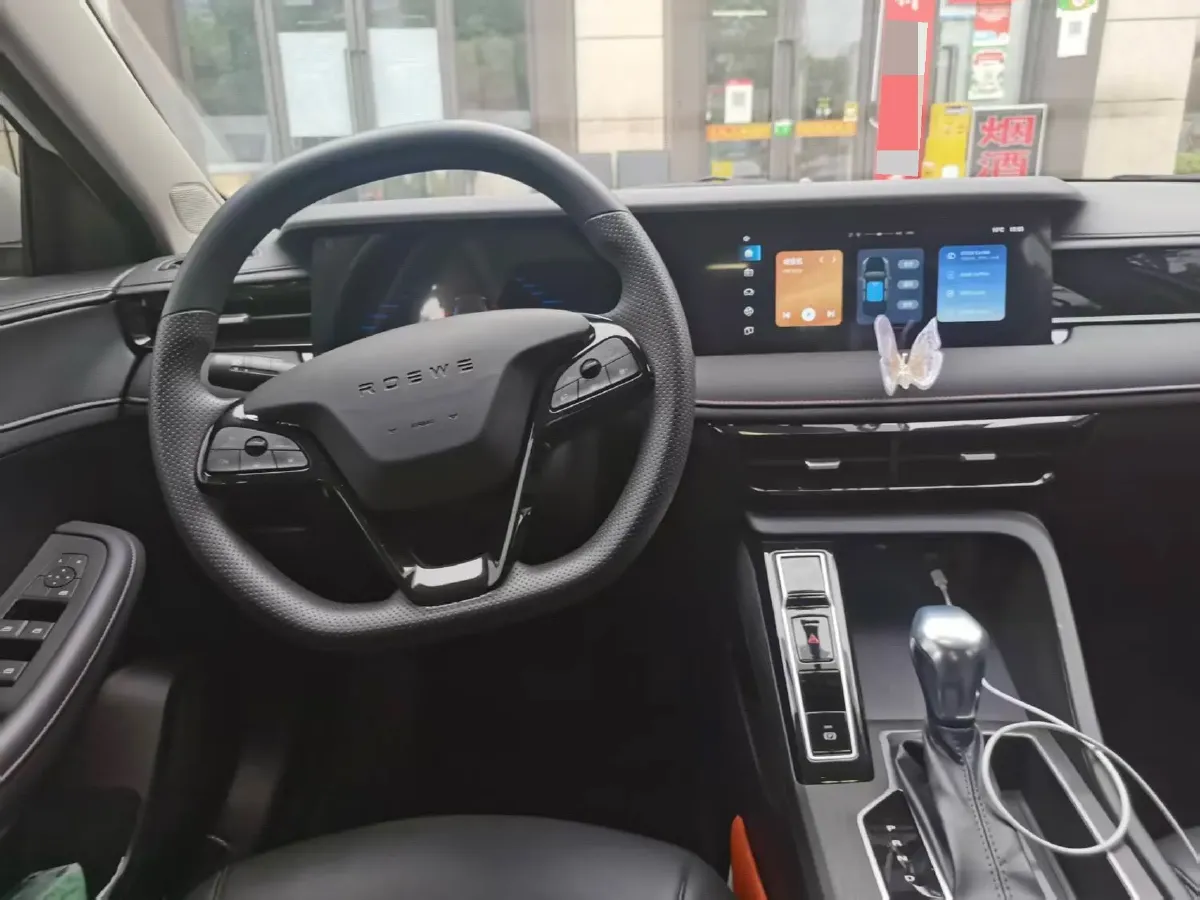 2023 Roewe i5 1.5L 129HP L4 CVT,autocango,china used car exporter,china ev exporter,chinese used car exporter,chinese used ev exporter