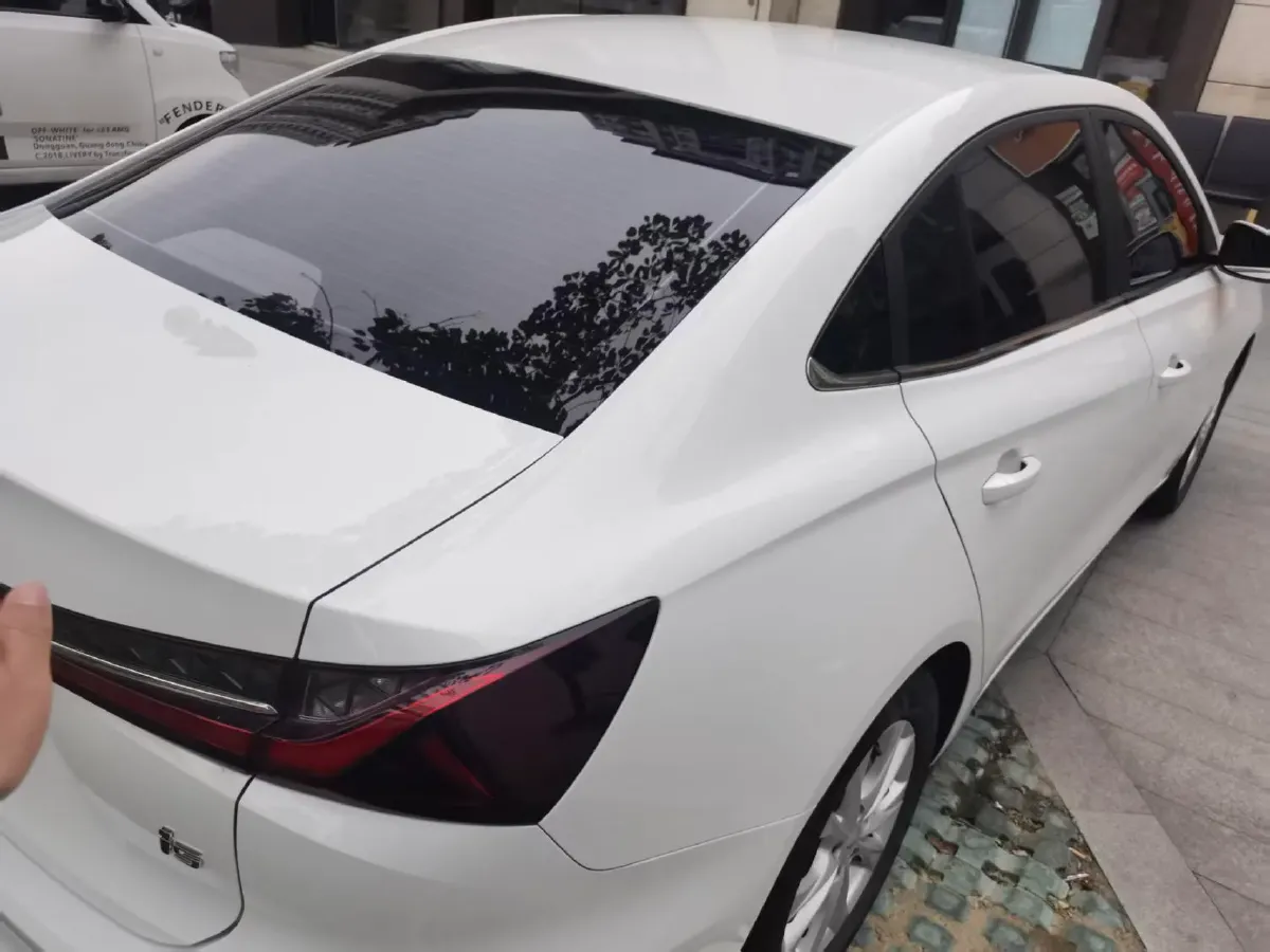 2023 Roewe i5 1.5L 129HP L4 CVT,autocango,china used car exporter,china ev exporter,chinese used car exporter,chinese used ev exporter