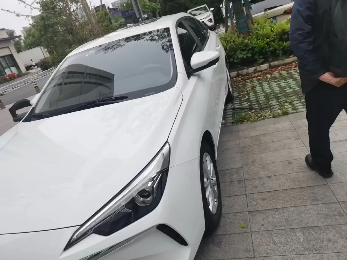 2023 Roewe i5 1.5L 129HP L4 CVT,autocango,china used car exporter,china ev exporter,chinese used car exporter,chinese used ev exporter