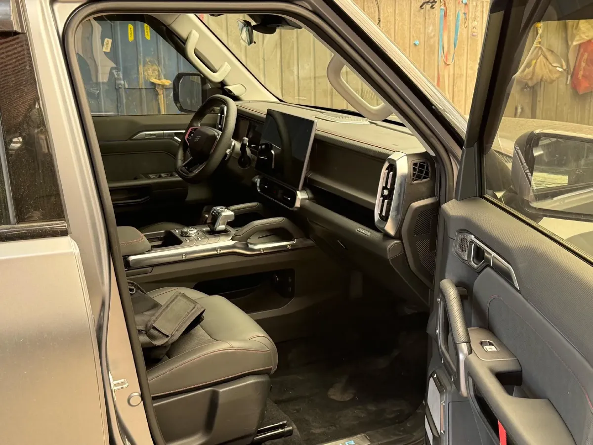 2023 Jetour Traveller 2.0T 254HP L4 8AT,autocango,china used car exporter,china ev exporter,chinese used car exporter,chinese used ev exporter