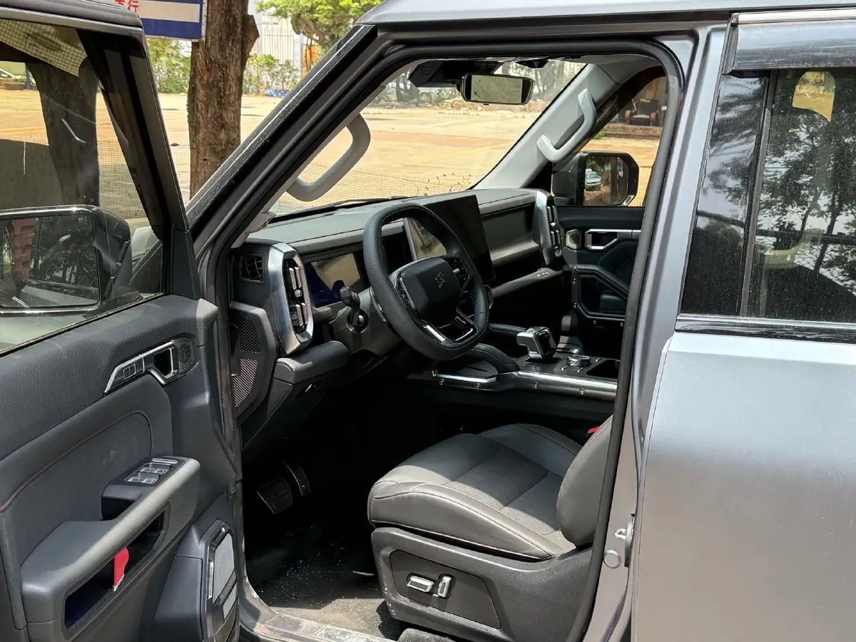 2023 Jetour Traveller 2.0T 254HP L4 8AT,autocango,china used car exporter,china ev exporter,chinese used car exporter,chinese used ev exporter