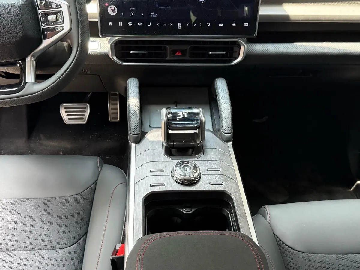 2023 Jetour Traveller 2.0T 254HP L4 8AT,autocango,china used car exporter,china ev exporter,chinese used car exporter,chinese used ev exporter