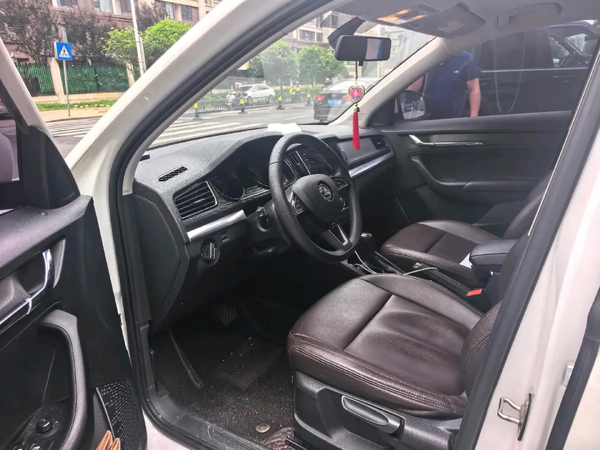 2021 Skoda Kamiq 1.5L 112HP L4 6AT,autocango,china used car exporter,china ev exporter,chinese used car exporter,chinese used ev exporter