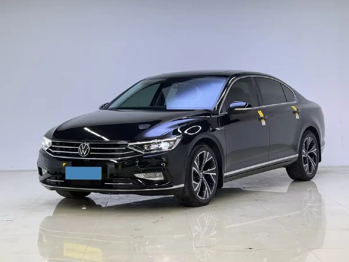 2020 Volkswagen Magotan 2.0T 186HP L4 7DCT,autocango,china used car exporter,china ev exporter,chinese used car exporter,chinese used ev exporter