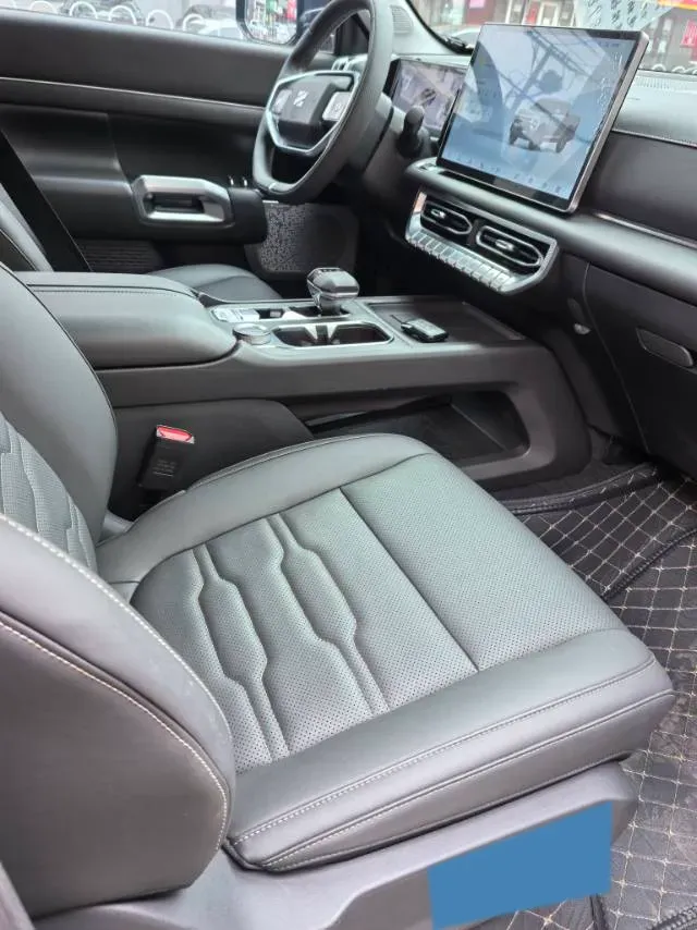 2025 Dongfeng Z9 2.3T 190HP L4 8AT,autocango,china used car exporter,china ev exporter,chinese used car exporter,chinese used ev exporter