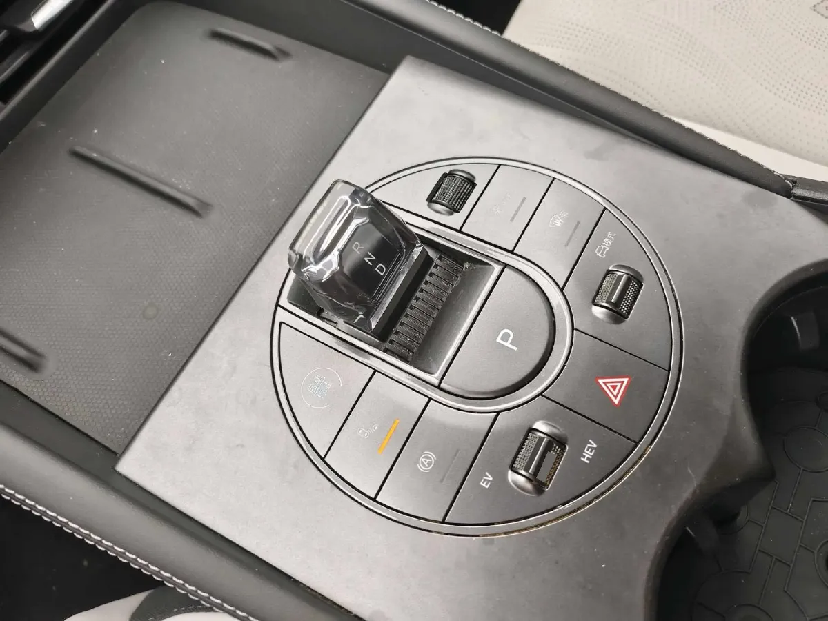 2024 BYD Seal06 1.5L 101HP L4 E-CVT PHEV 15.87KWH,autocango,china used car exporter,china ev exporter,chinese used car exporter,chinese used ev exporter