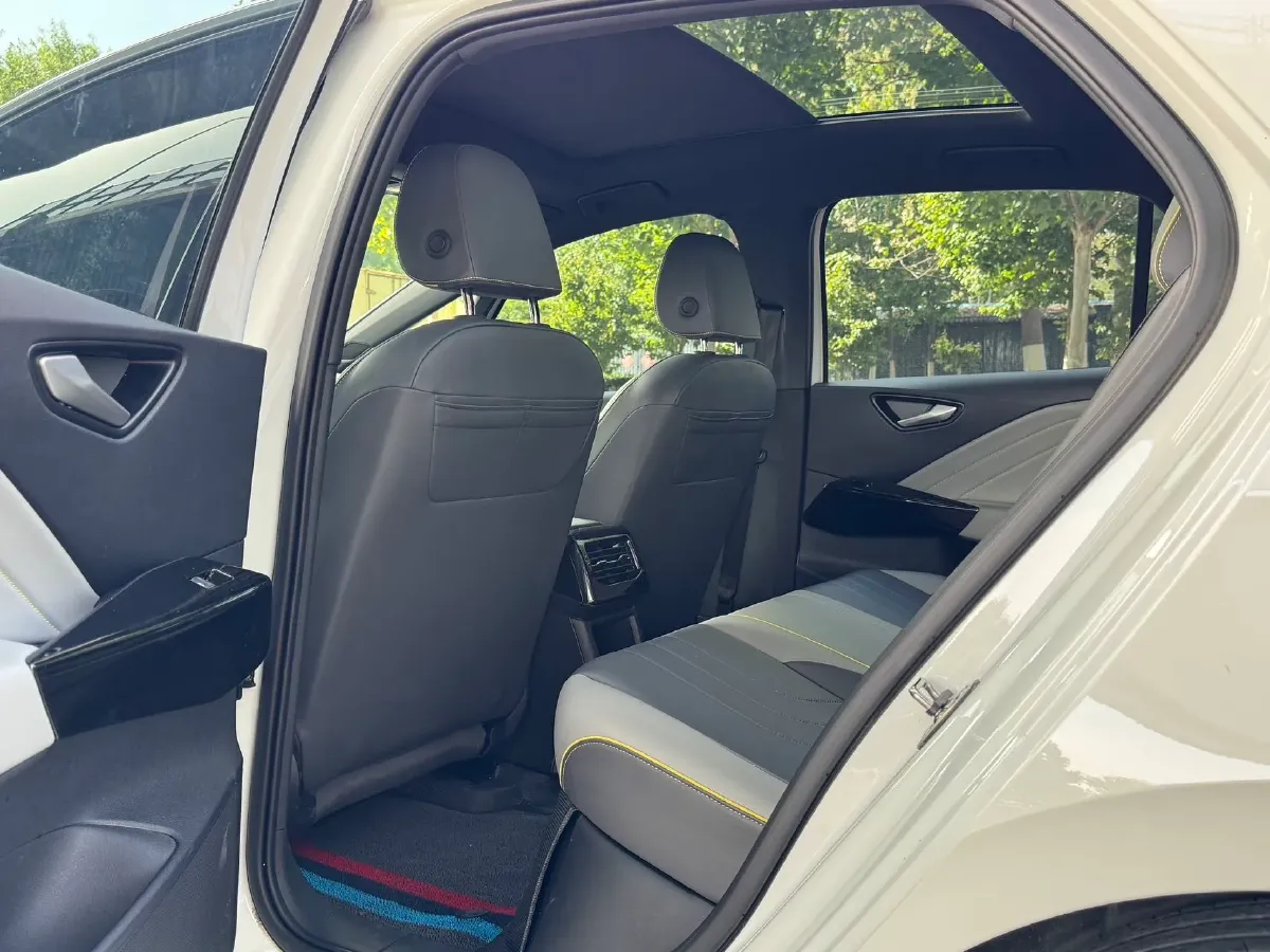 2025 Volkswagen ID.3 BEV 53.6KWH,autocango,china used car exporter,china ev exporter,chinese used car exporter,chinese used ev exporter