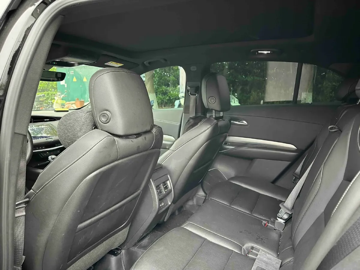 2021 Cadillac XT4 2.0T 237HP L4 9AT,autocango,china used car exporter,china ev exporter,chinese used car exporter,chinese used ev exporter