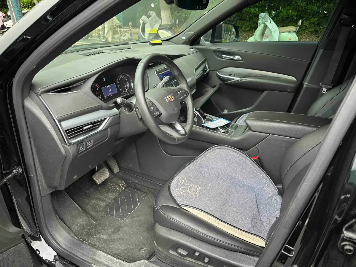 2021 Cadillac XT4 2.0T 237HP L4 9AT,autocango,china used car exporter,china ev exporter,chinese used car exporter,chinese used ev exporter