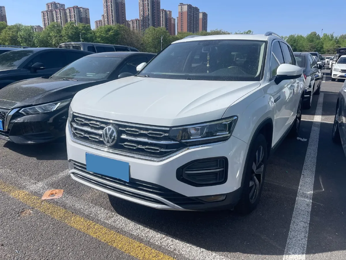 2019 MINI CLUBMAN 1.5T 102HP L3 6AT,autocango,china used car exporter,china ev exporter,chinese used car exporter,chinese used ev exporter