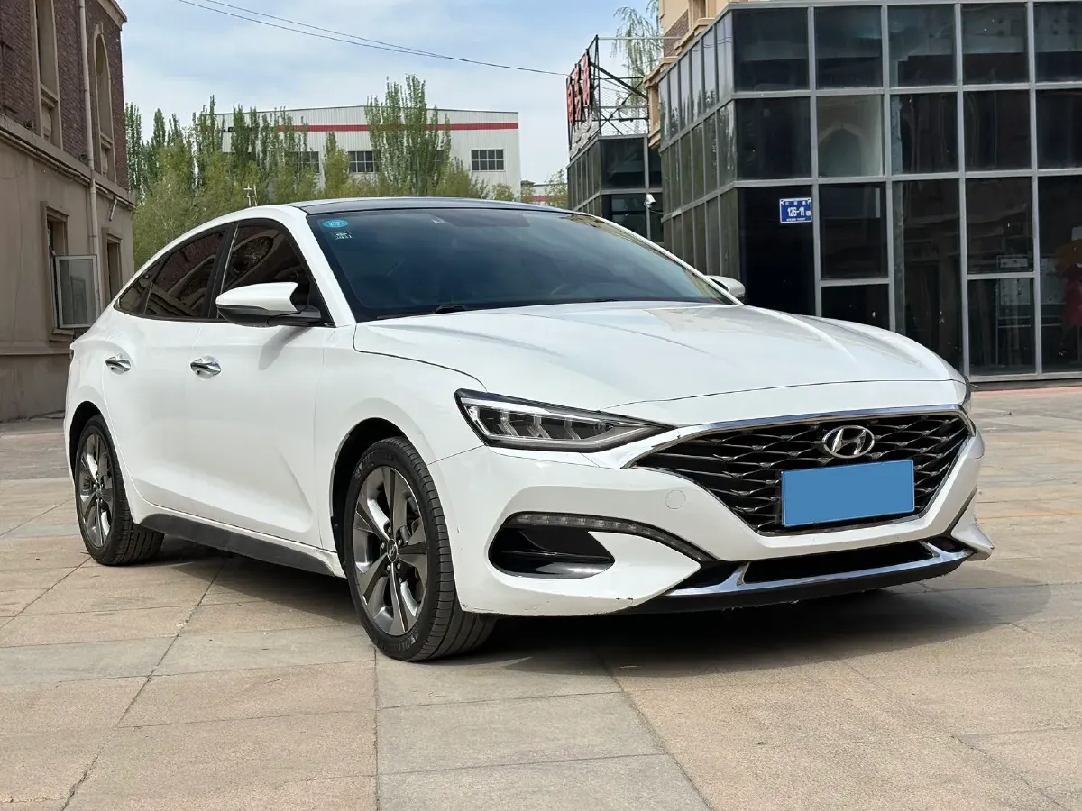 2019 Hyundai La Festa 1.6T 204HP L4 7DCT,autocango,china used car exporter,china ev exporter,chinese used car exporter,chinese used ev exporter